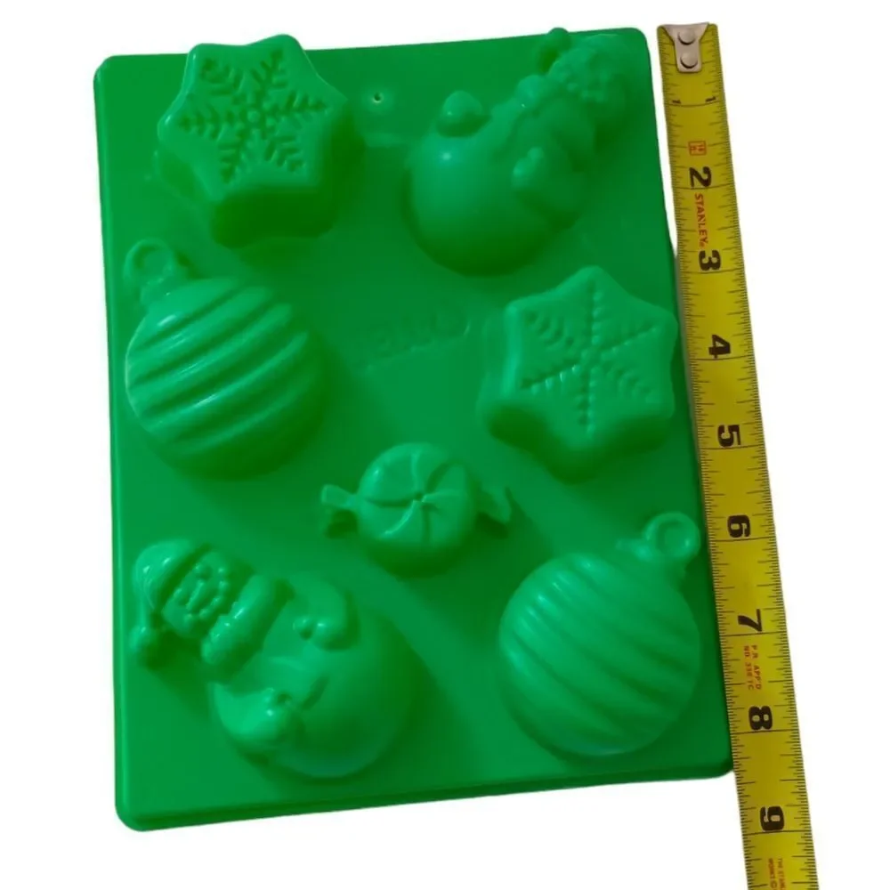 Jello Christmas Mold Green Jigglers‎ Happy Holidays Snowflake Snowman Ornament.